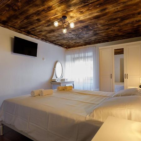 Rustic Apartment Evelin Krk Town Exterior photo